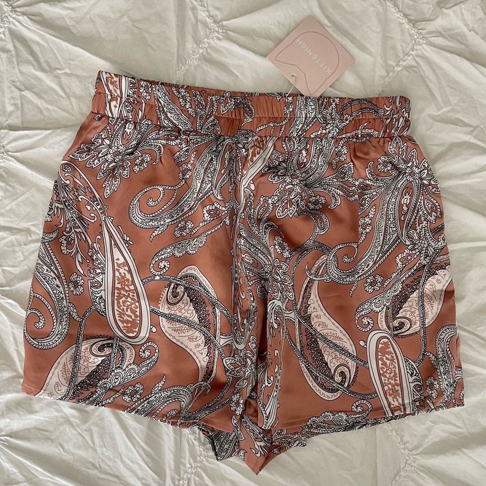 Kittenish Paisley Shorts